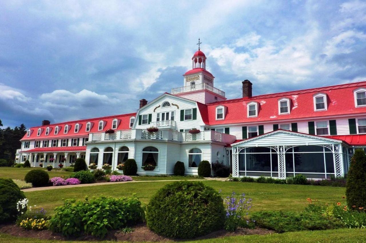 Hotel Tadoussac Exterior photo