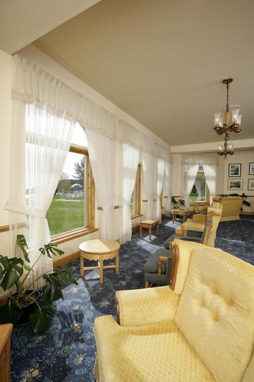 Hotel Tadoussac Exterior photo
