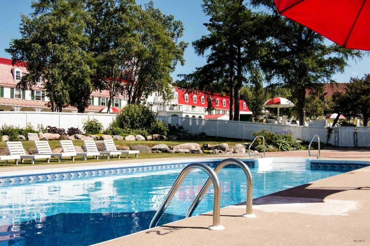 Hotel Tadoussac Exterior photo
